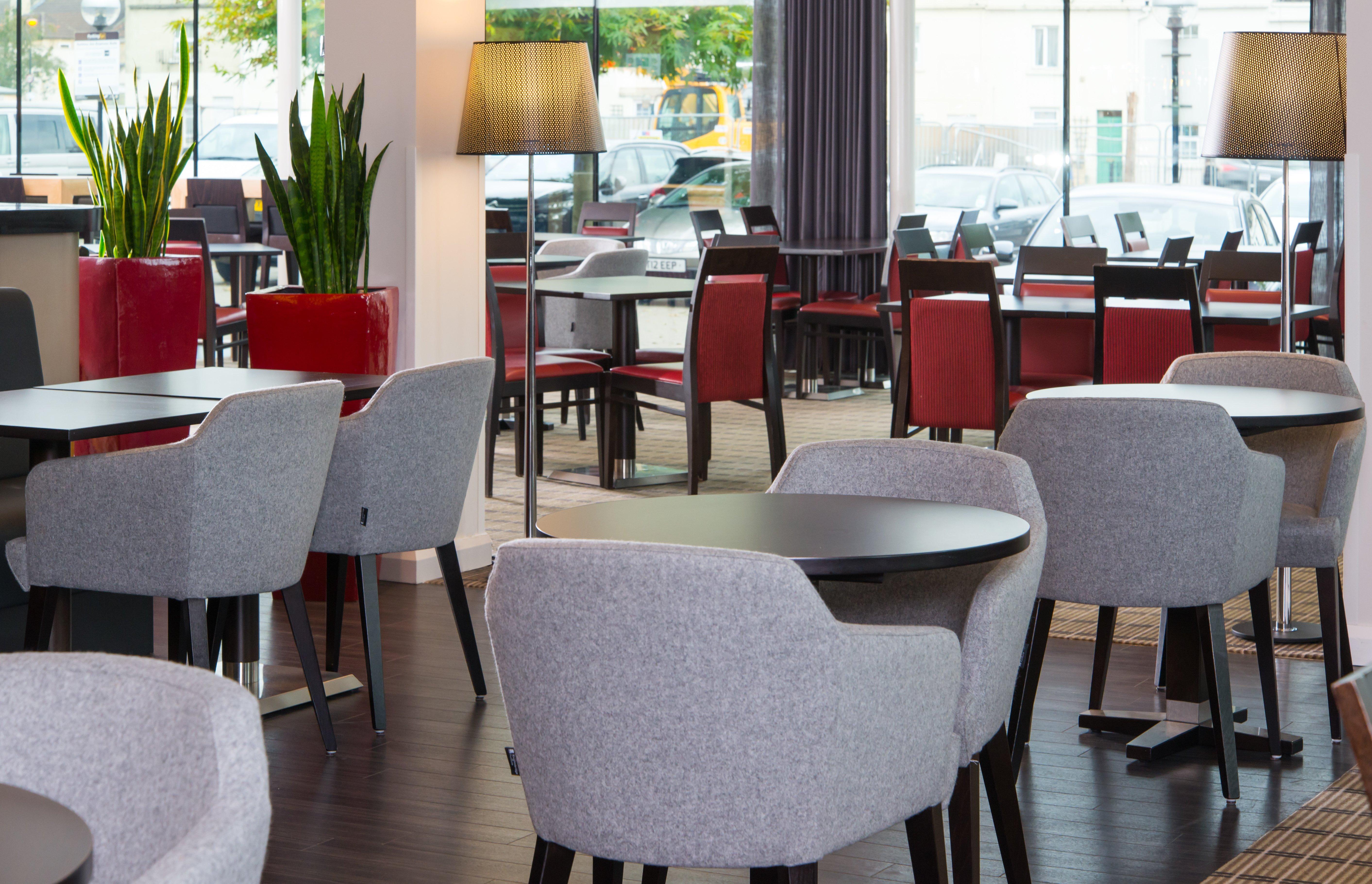 Holiday Inn Express Bath By Ihg Exterior photo