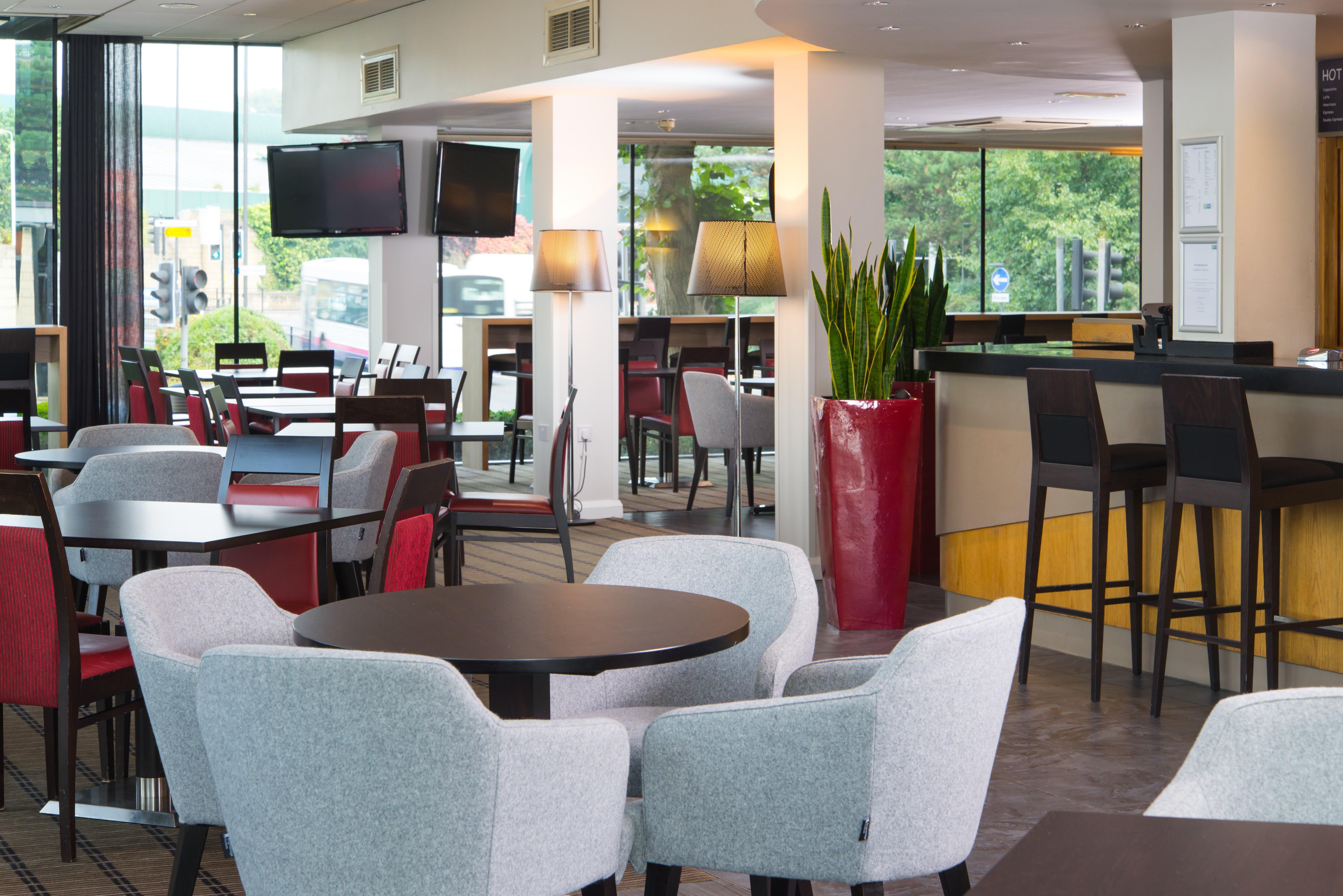 Holiday Inn Express Bath By Ihg Exterior photo