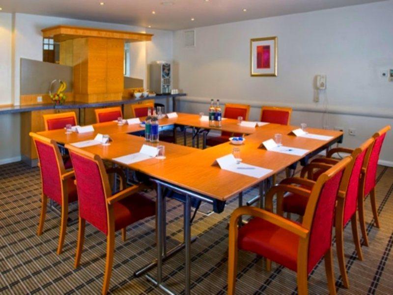 Holiday Inn Express Bath By Ihg Exterior photo
